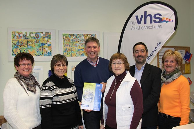 Das Team der Kreisvolkshochschule (Foto: J. Piper) Das Team der Kreisvolkshochschule (Foto: J. Piper)