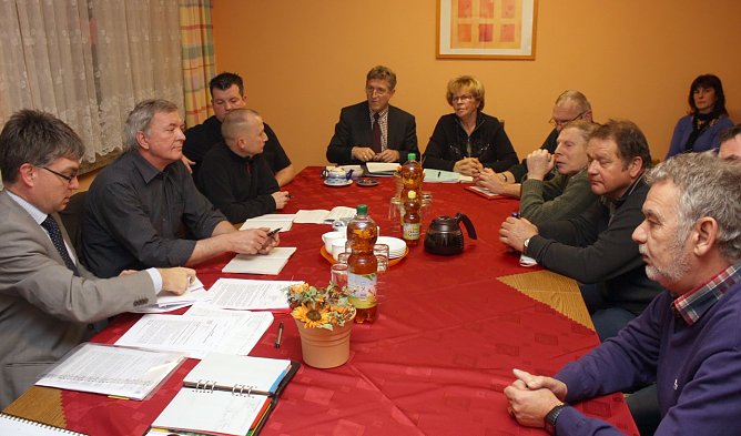 Runder Tisch in Steigerthal (Foto: nnz)