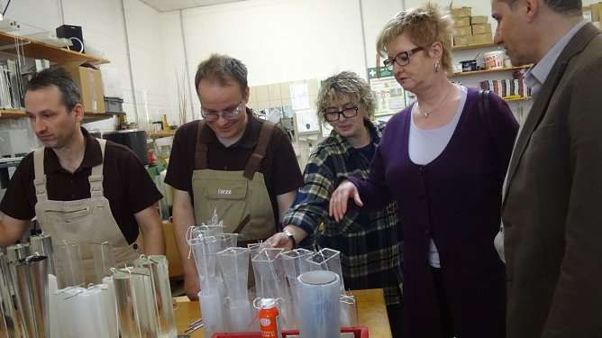 Besuch in der Lebenshilfe-Werkstatt (Foto: CDU) Besuch in der Lebenshilfe-Werkstatt (Foto: CDU)