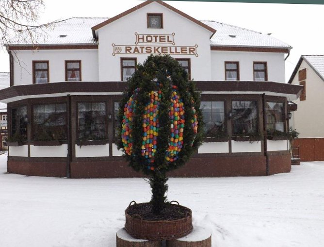 Osterei in Neustadt (Foto: Inge Schoolmann) Osterei in Neustadt (Foto: Inge Schoolmann)