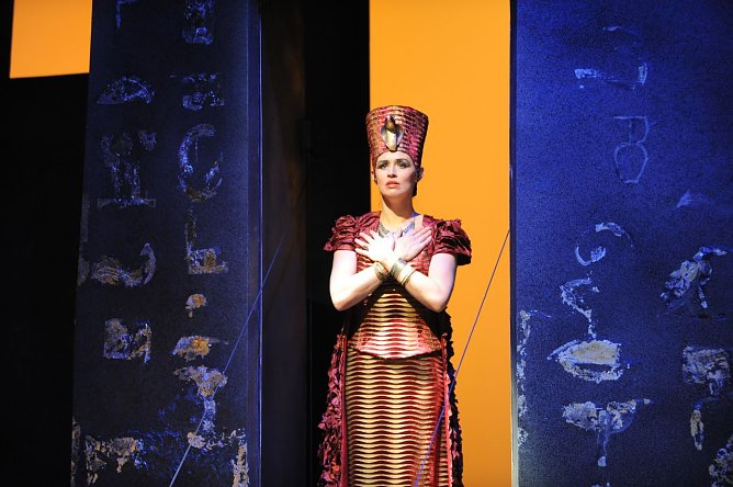 Femke Soetenga (Amneris, Aidas Rivalin) (Foto: Theater Nordhausen)