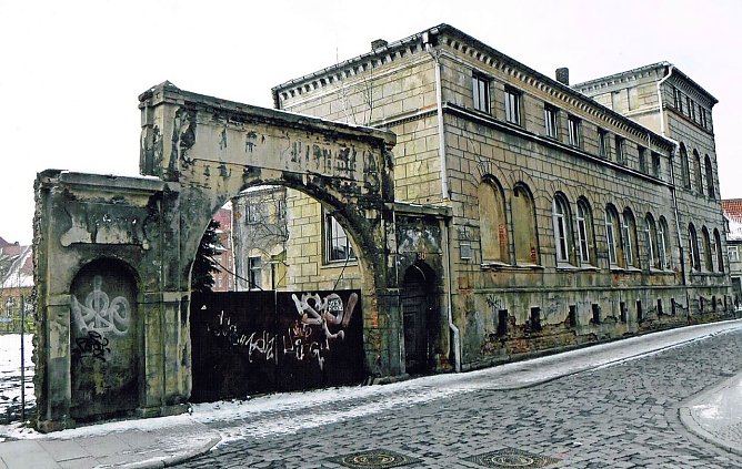 Altendorf 30 mit Torbogen (Foto: Archiv Kneffel) Altendorf 30 mit Torbogen (Foto: Archiv Kneffel)