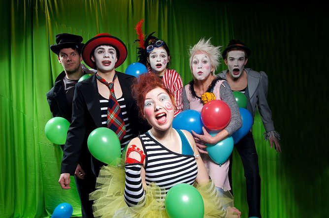 Kirche voller atmosphere (Foto: J. Piper) Kirche voller atmosphere (Foto: J. Piper)