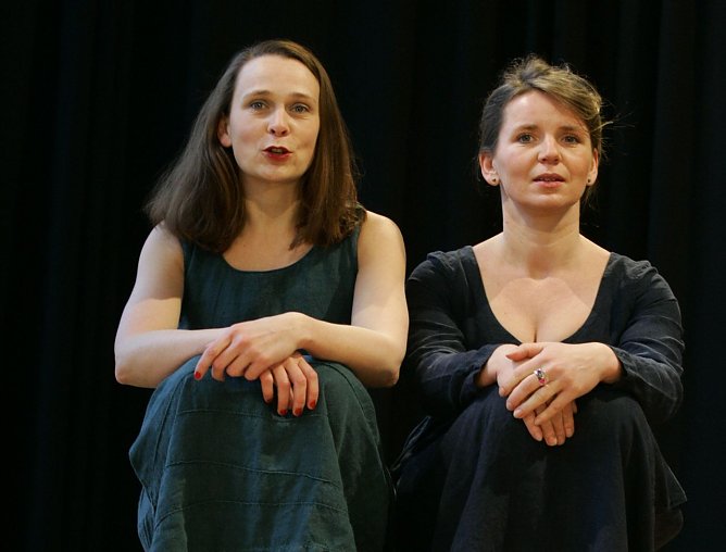 M&auml;rchen erz&auml;hlen (Foto: Agentur)