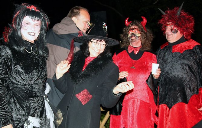 Hexen aus dem Jahr 2011 (Foto: S. Spehr)