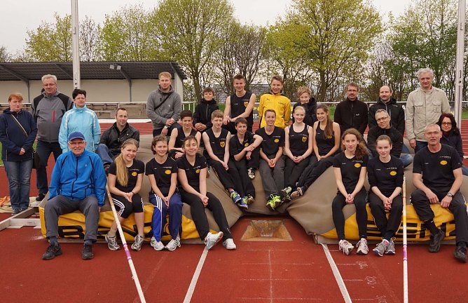 Springer und Sponsoren (Foto: Annett Engelmann)