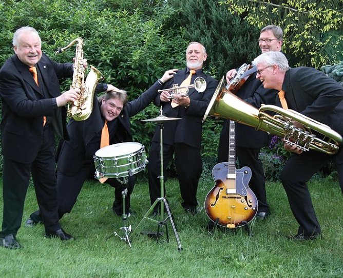 Angriff auf die Ohren (Foto: Agentur) Angriff auf die Ohren (Foto: Agentur)