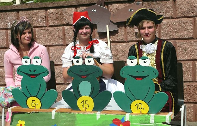 Frösche und Menschen (Foto: nnz) Frösche und Menschen (Foto: nnz)