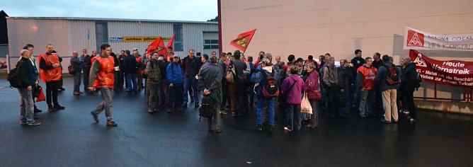 Metaller streiken (Foto: privat) Metaller streiken (Foto: privat)