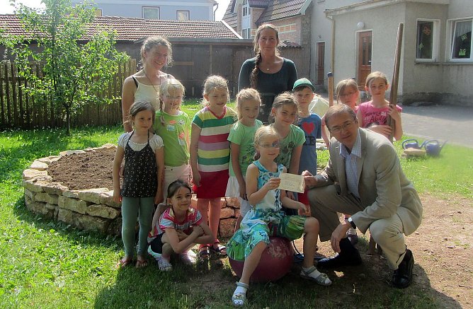 Scheck&uuml;bergabe (Foto: privat)