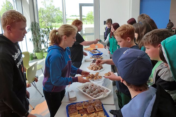 Kuchenbasar brachte 100 Euro (Foto: Anna Mühlhause) Kuchenbasar brachte 100 Euro (Foto: Anna Mühlhause)