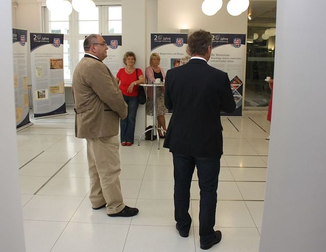 Ausstellung er&ouml;ffnet (Foto: P. Grabe)