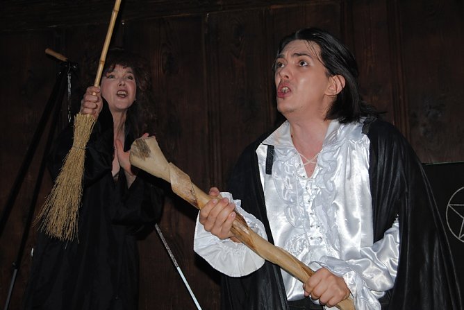 Auf ein Neues im AndersWelt-Theater (Foto: A. Grevzewa) Auf ein Neues im AndersWelt-Theater (Foto: A. Grevzewa)