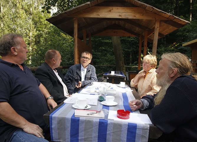 Besuch an der Langen Wand (Foto: B90/Grüne) Besuch an der Langen Wand (Foto: B90/Grüne)