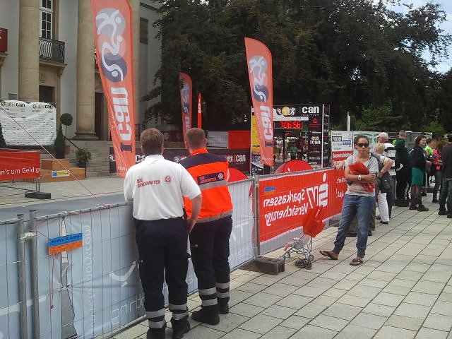 Einsatz beim Triathlon (Foto: Johanniter) Einsatz beim Triathlon (Foto: Johanniter)