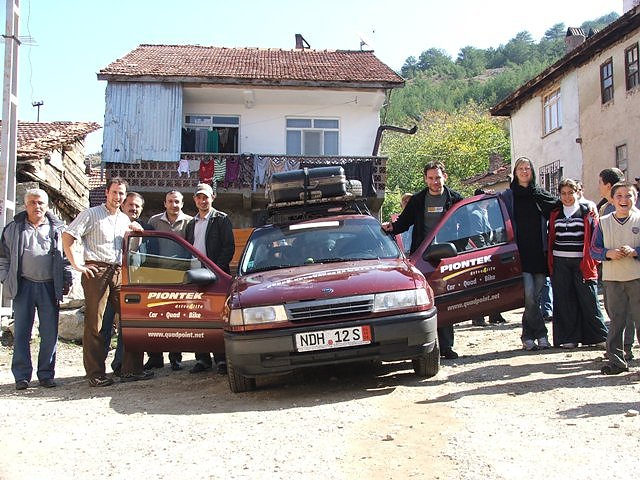 Vom Südharz nach Armenien (Foto: Autoren) Vom Südharz nach Armenien (Foto: Autoren)