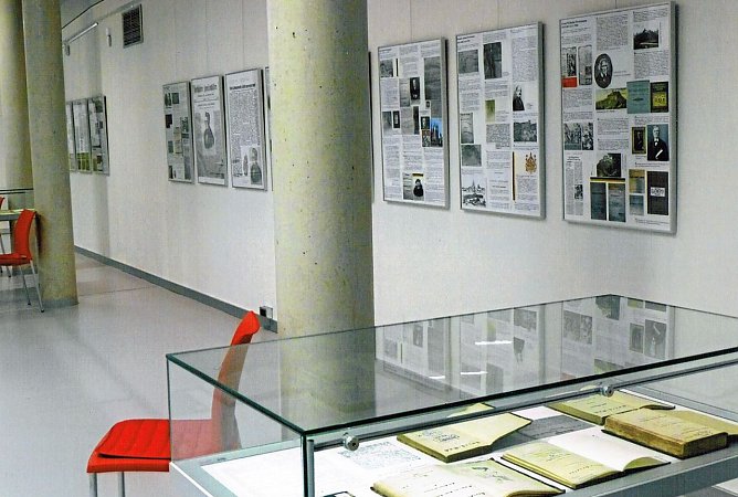 Blick auf die Ausstellung (Foto: Archiv Kneffel)