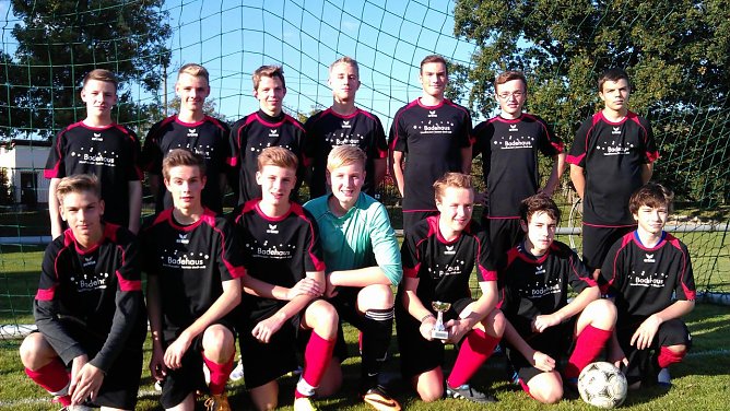 Titel verteidigt - das Team vom Herder-Gymnasium (Foto: privat) Titel verteidigt - das Team vom Herder-Gymnasium (Foto: privat)