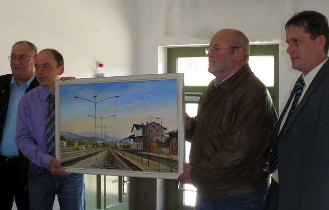 Reproduktion übergeben (Foto: privat) Reproduktion übergeben (Foto: privat)