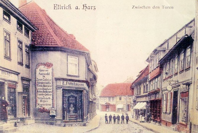 Historische Aufnahme:Zwischen den Toren (Foto: privat) Historische Aufnahme:Zwischen den Toren (Foto: privat)