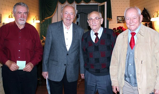 Treffen nach 45 Jahren (Foto: L. Grünwald) Treffen nach 45 Jahren (Foto: L. Grünwald)
