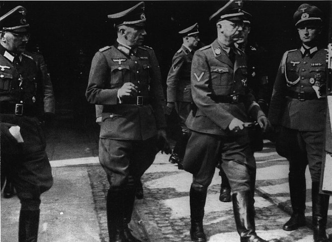 Besuch in Peenem&uuml;nde (Foto: KZ-Gedenkst&auml;tte Mittelbau-Dora)