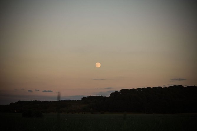 Der Tag mit dem größten Vollmond des Jahres im August (Foto: Gernot Thelemann) Der Tag mit dem größten Vollmond des Jahres im August (Foto: Gernot Thelemann)
