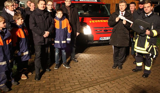 MTW &uuml;bergeben (Foto: P. Grabe|Stadtverwaltung Nordhausen)