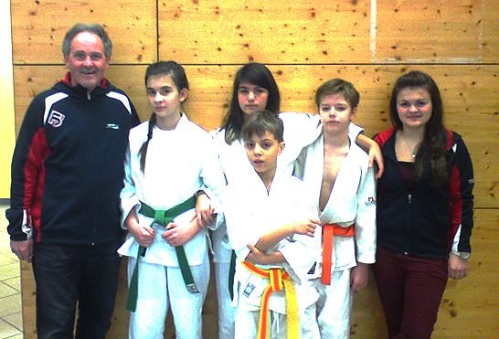 Alle mit Medaillen (Foto: privat) Alle mit Medaillen (Foto: privat)