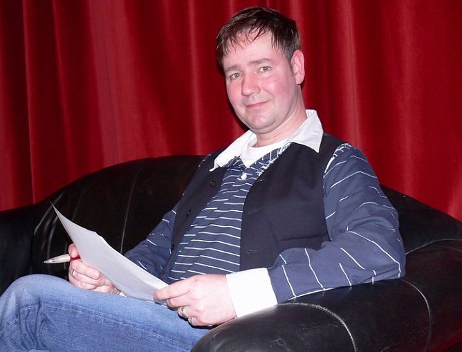 Zum letzten Mal auf dem schwarzen Sofa (Foto: Theater Nordhausen) Zum letzten Mal auf dem schwarzen Sofa (Foto: Theater Nordhausen)