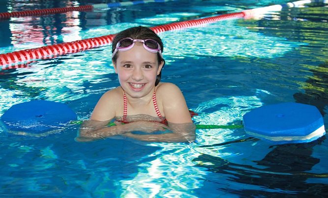 Pauline kann schwimmen (Foto: Badehaus Nordhausen GmbH) Pauline kann schwimmen (Foto: Badehaus Nordhausen GmbH)