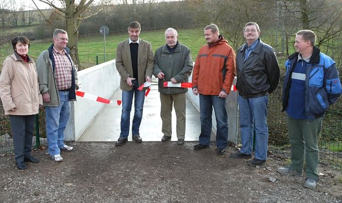 Sicher &uuml;ber die Helme (Foto: nnz)