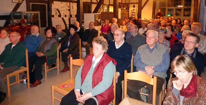 Interessiertes Publikum (Foto: Hans-Georg Backhaus)