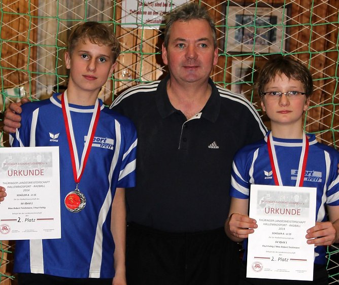 Teichmann und Fiebig mit Trainer (Foto: Uwe Tittel)