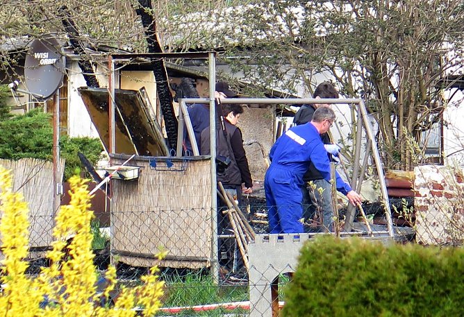 Untersuchung am Brandort (Foto: nnz) Untersuchung am Brandort (Foto: nnz)