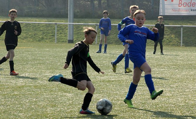 Kapit&auml;n der E1-Junioren: E1-Junioren Nico Blo&szlig;feld  (Foto: Michael Liedke)