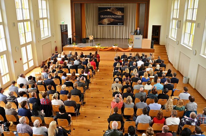 Graduierungsfeier im Audimax der FH Nordhausen (Foto: Tina Schneppe, FHN)