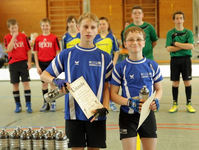 Mit einer sensationell starken Leistung sind Max Teichmann (links) und Paul Fiebig vom SV Ilfeld ins Halbfinale zur Deutschen Sch&uuml;lermeisterschaft gest&uuml;rmt. (Foto: Uwe Tittel)