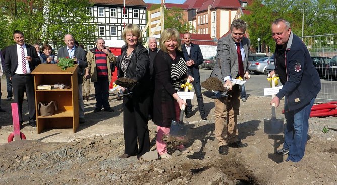 Spatenstich an der Rosengasse (Foto: nnz) Spatenstich an der Rosengasse (Foto: nnz)