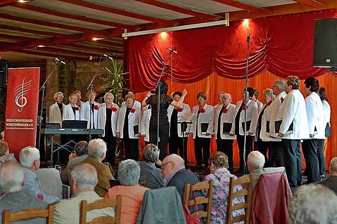 Am Kyffh&auml;user gesungen (Foto: Siegfried Wenzel)