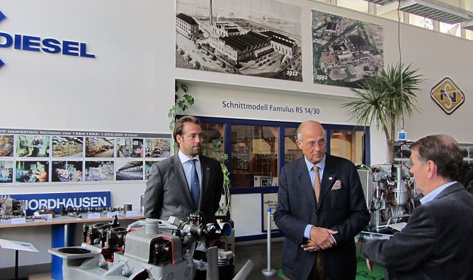 BHKW &uuml;bergeben (Foto: J. Hesse)