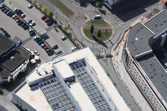 Menschen-B&uuml;cher-Kette (Foto: Seidel)