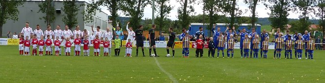 Begr&uuml;&szlig;ung (Foto: nnz)