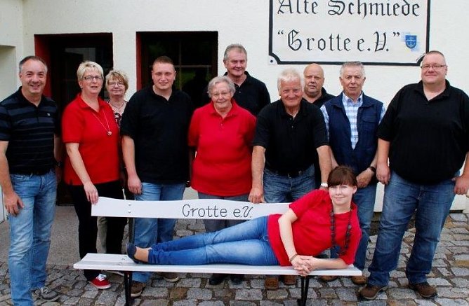 B&auml;nke restauriert (Foto: Michael Randel)