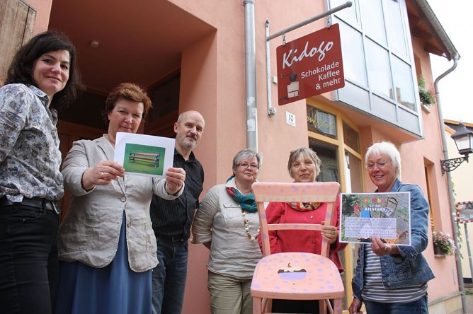 Architektin Pia Wienrich, Dr. Cornelia Klose, Mario Manolow von der Stadtverwaltung, Sabine Dautz von der Stadtverwaltung, Margitta Erb von der Confiserie Gesch&auml;ft Kidogo und Ruth Hagene vom Gesch&auml;f (Foto: Patrick Grabe)