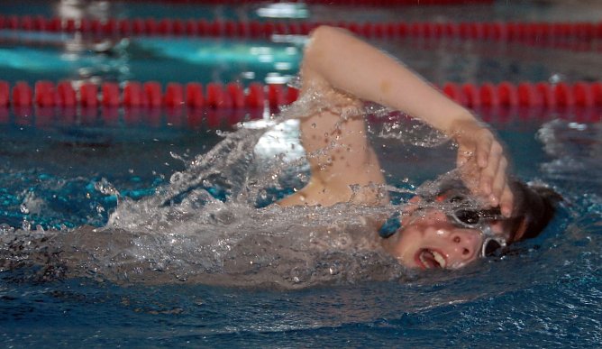 Kraulen (Foto: Badehaus Nordhausen GmbH) Kraulen (Foto: Badehaus Nordhausen GmbH)