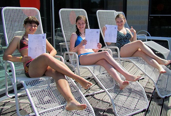 Mit Zeugnis ins Badehaus (Foto: Badehaus Nordhausen GmbH)