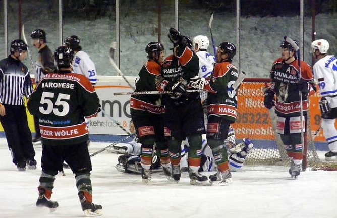 W&ouml;lfe gewinnen erneut (Foto: Koch)