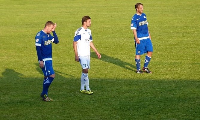 Pichinot (18) unter Bewachung (Foto: Klaus Verkouter) Pichinot (18) unter Bewachung (Foto: Klaus Verkouter)