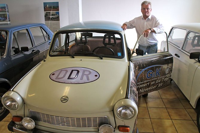 Joachim Kr&uuml;ger hat sein Faible f&uuml;r die DDR Fahrzeuge behalten (Foto: Angelo Glashagel)